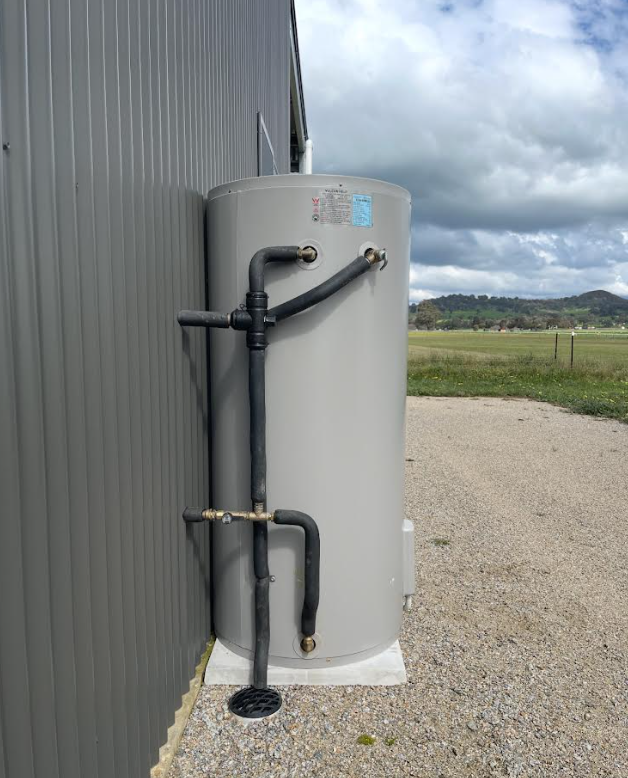 Hot water unit & pipework